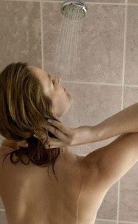 Sarışın Hatunun Banyoda Kızlık Zarı… Erotik Film